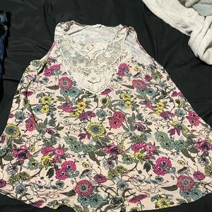 Maurices flowy foral tank top.